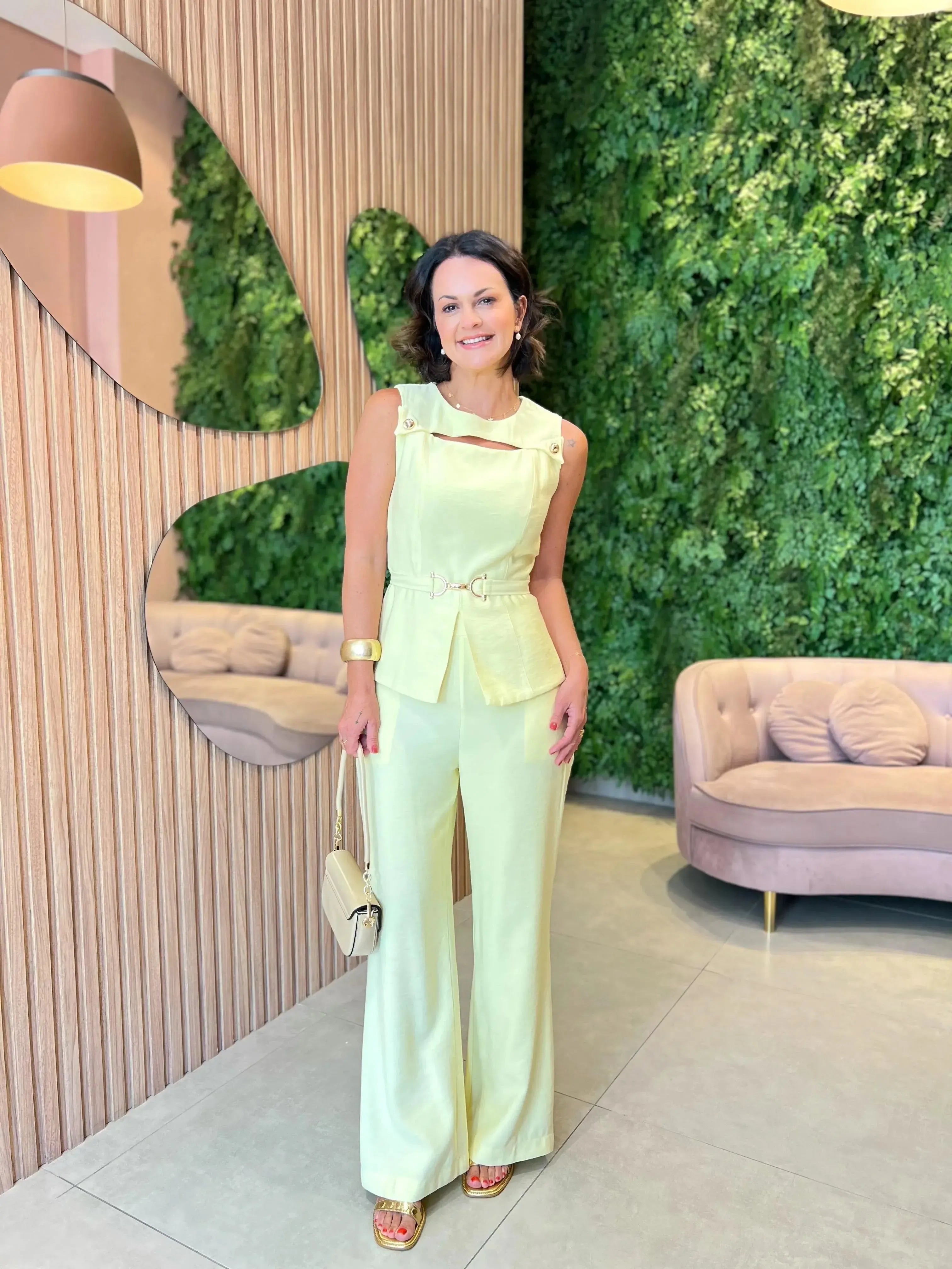 Conjunto Calça com Cinto + Regata com Abertura, Amarelo