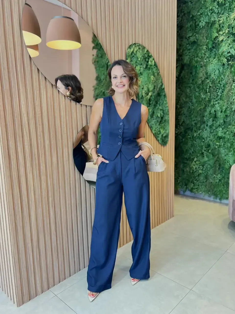 Conjunto Colete + Calça Pantalona em Alfaiataria, Azul Marinho