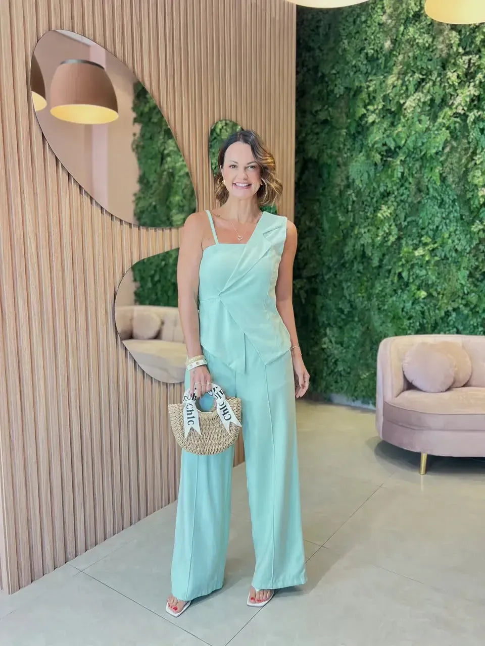 Conjunto com Blusa Assimétrica, Verde