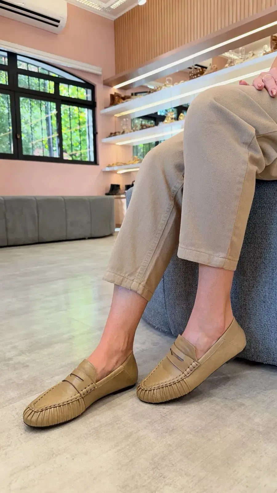 Mocassim Iara, Bege