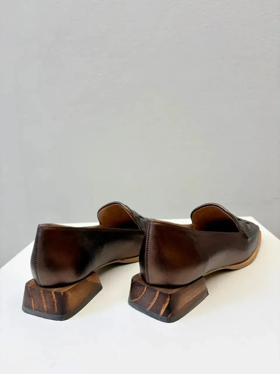 Mocassim Nina, Café Metalizado