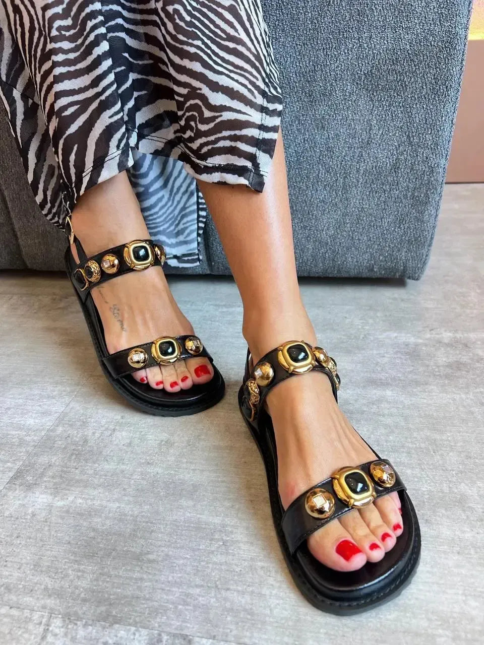 Papete Valentina, Preta