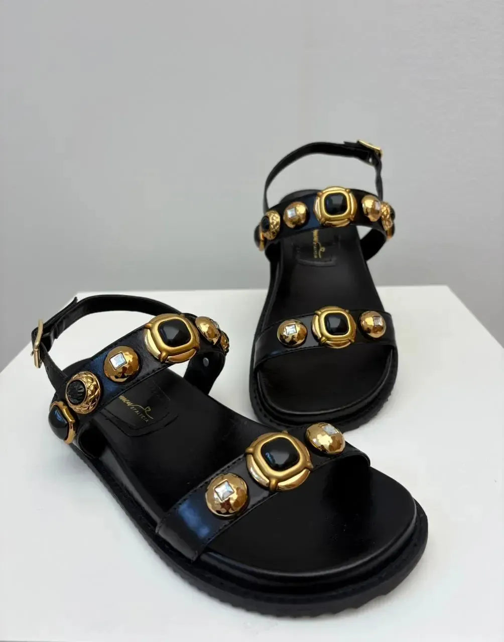 Papete Valentina, Preta