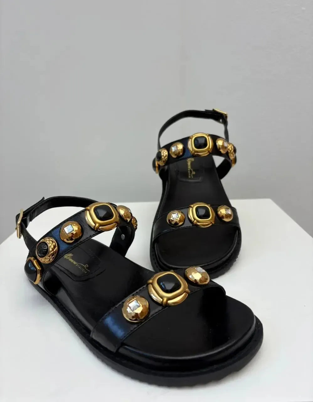 Papete Valentina, Preta