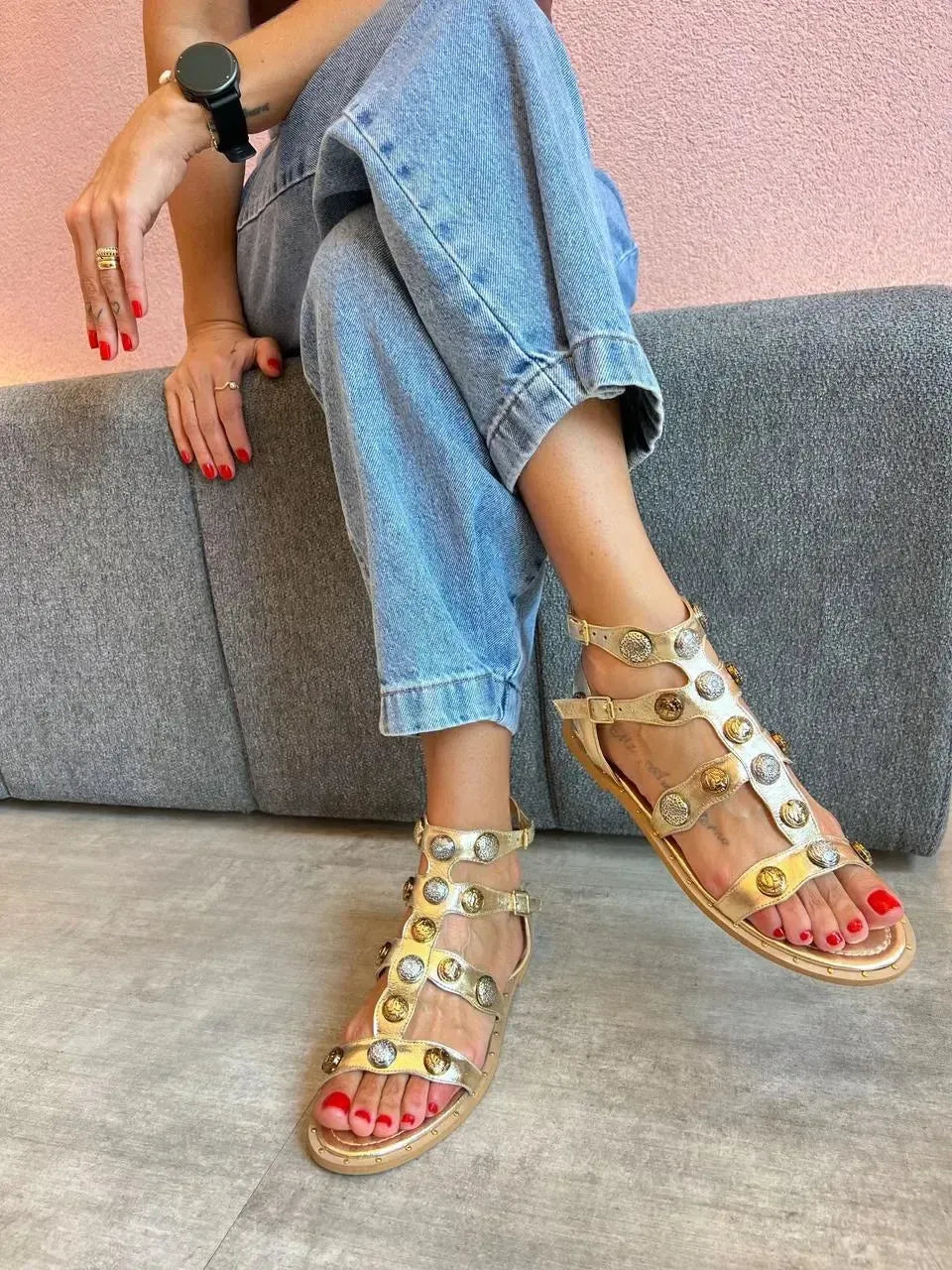 Rasteira Grécia, Ouro Light