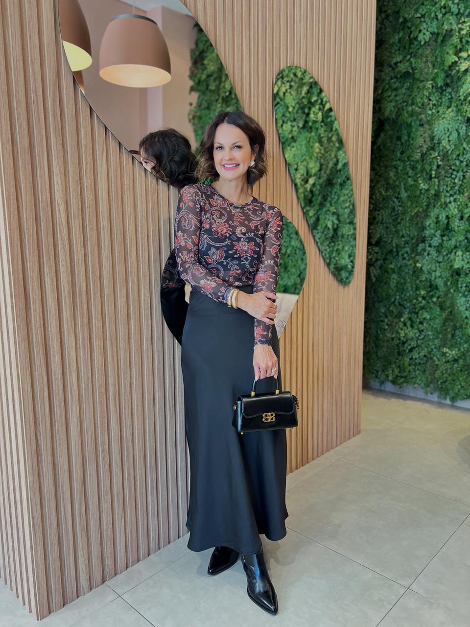 Saia Longa em Cetim, Preta