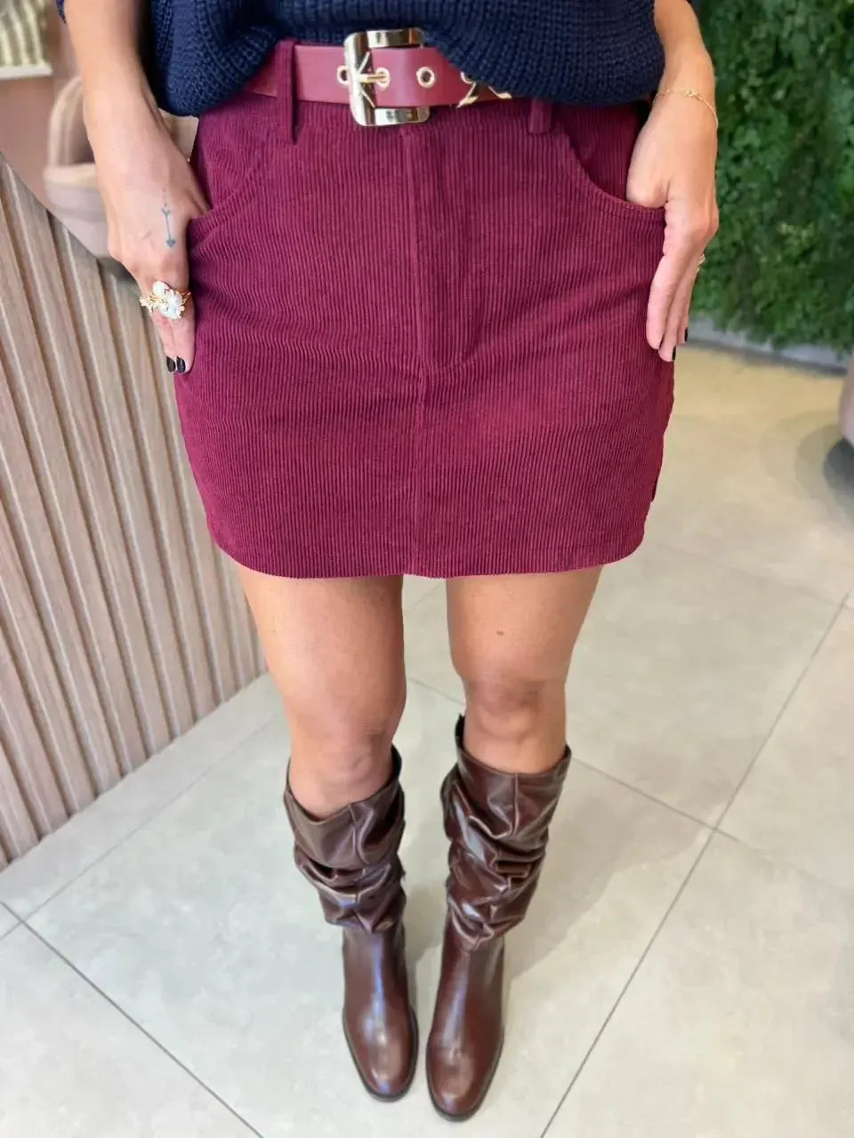 Saia Shorts em Veludo Cotele com Cinto, Marsala