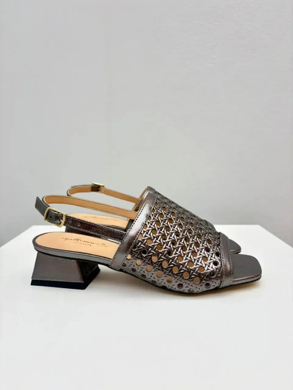Sandália Helô, Prata Velho