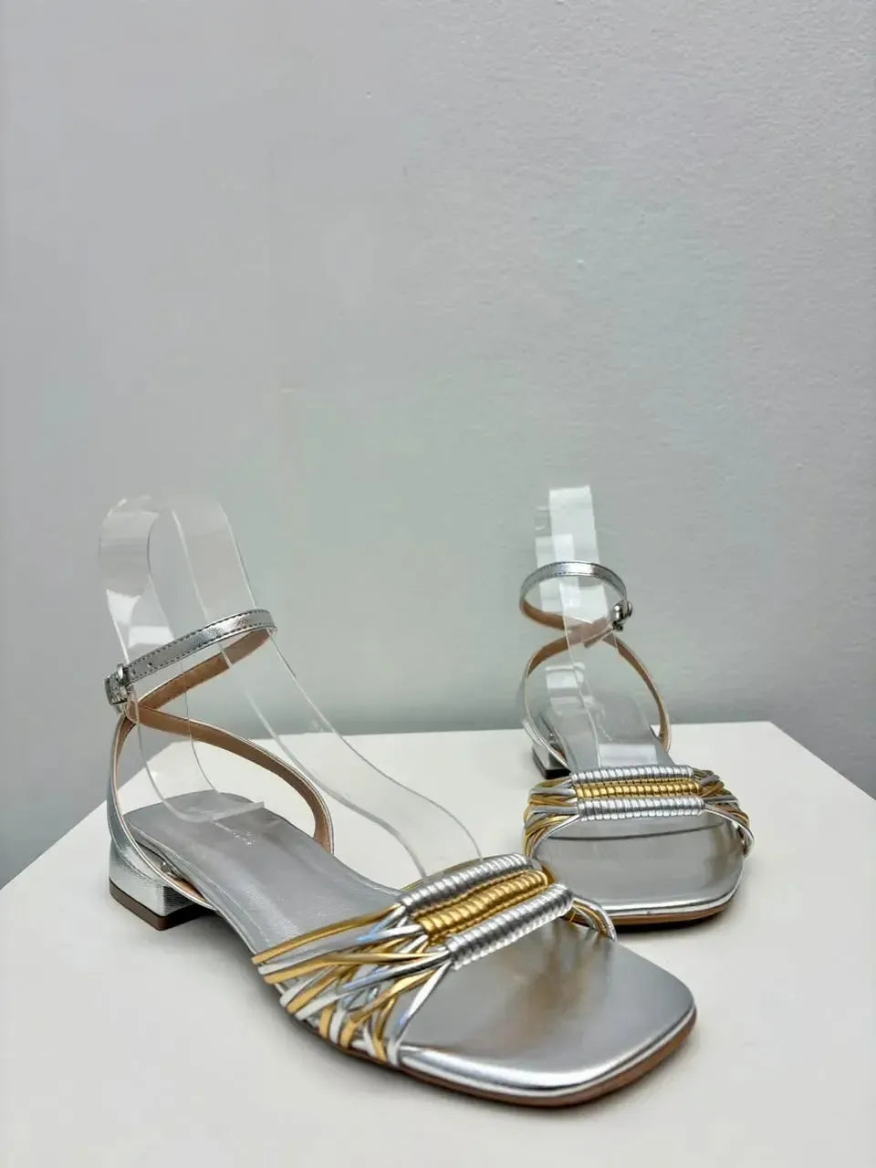 Sandália Luísa, Prata
