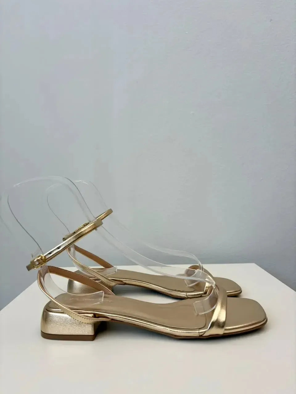 Sandália Maju, Ouro Light