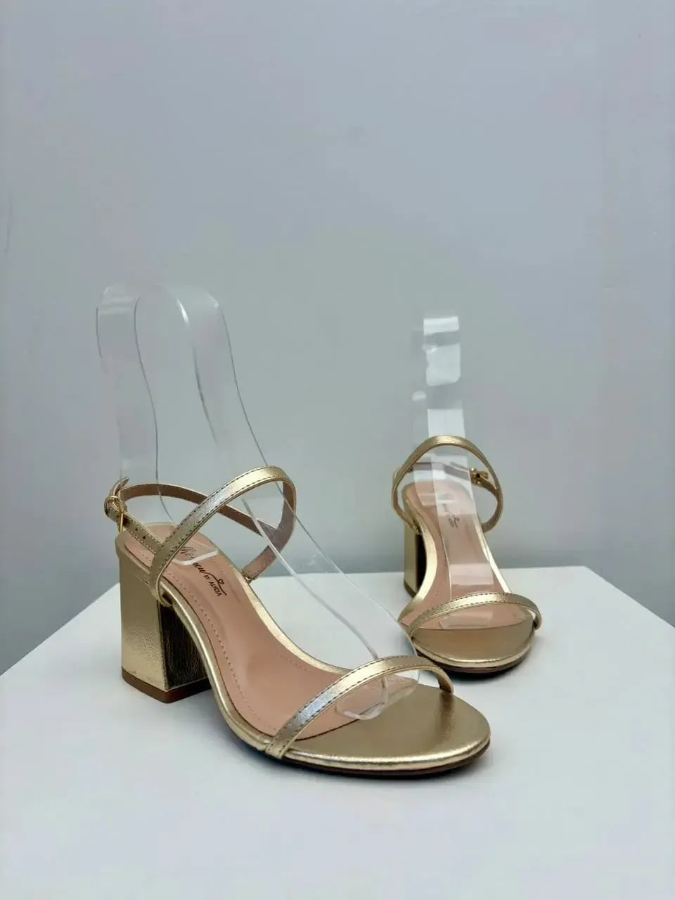 Sandália Sofia, Ouro Light