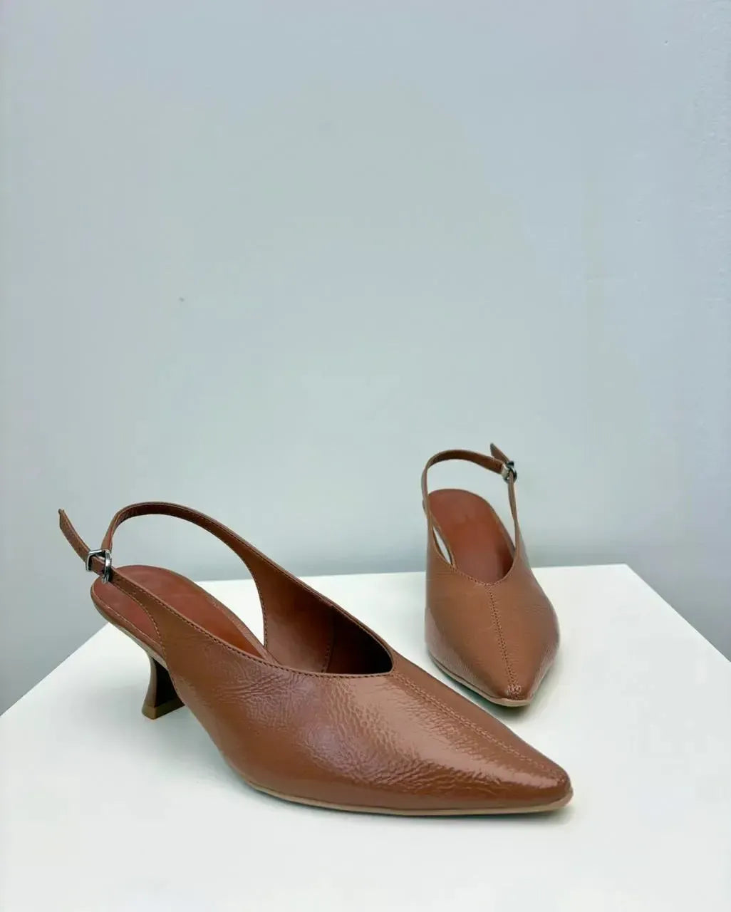 Scarpin Aline Slingback, Caramelo