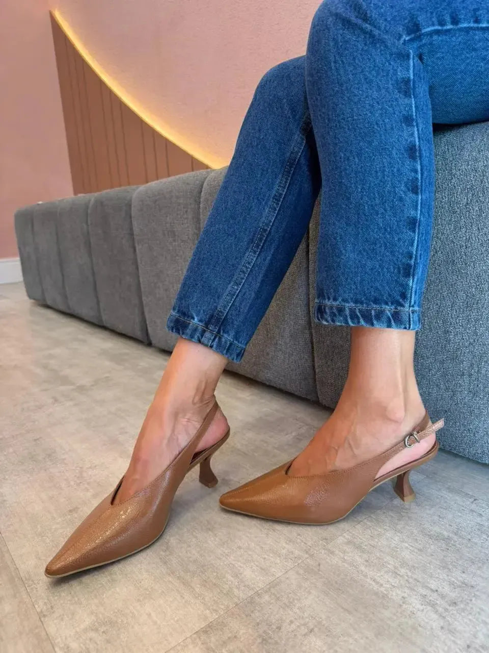 Scarpin Aline Slingback, Caramelo