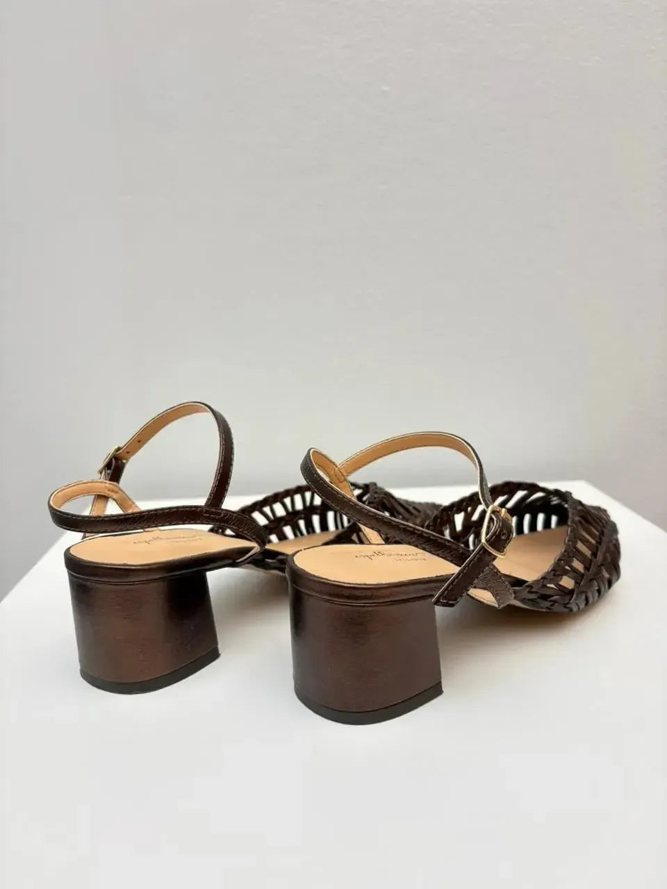 Scarpin Fernanda, Café