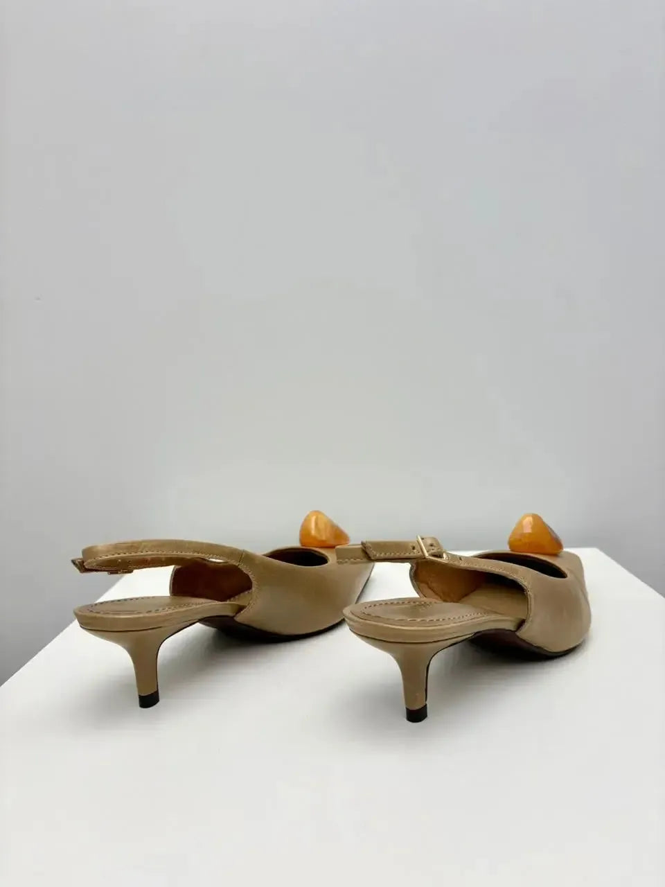 Scarpin Slingback Adriana, Oliva
