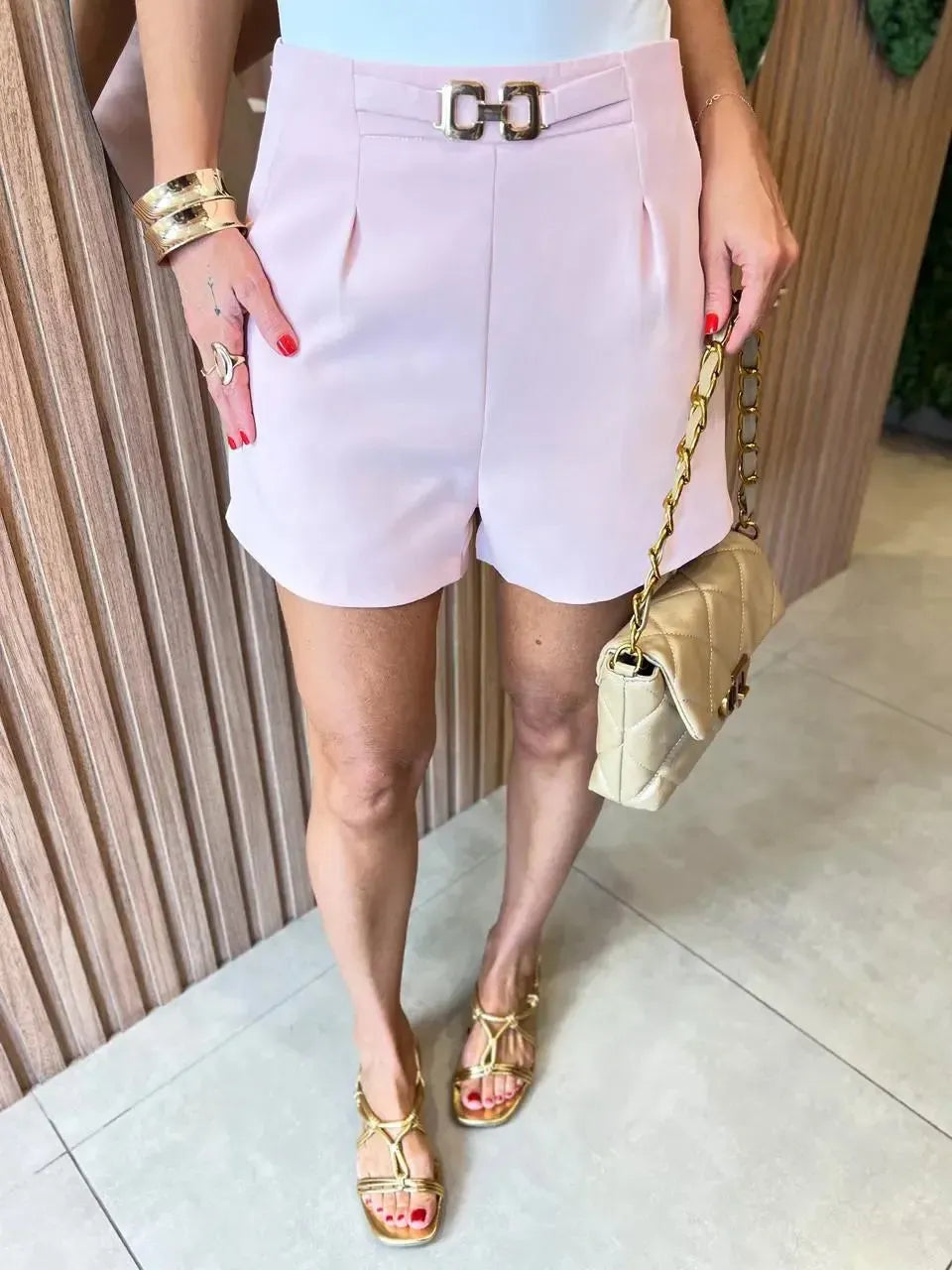 Shorts em Alfaiataria com Detalhe na Cintura, Rosa