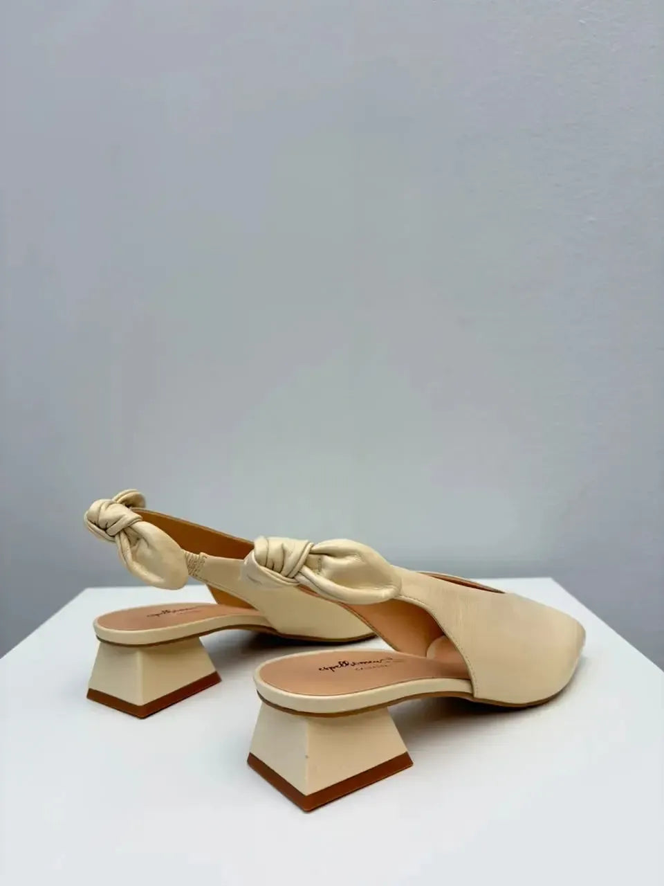Slingback Peep Toe Ana, Creme