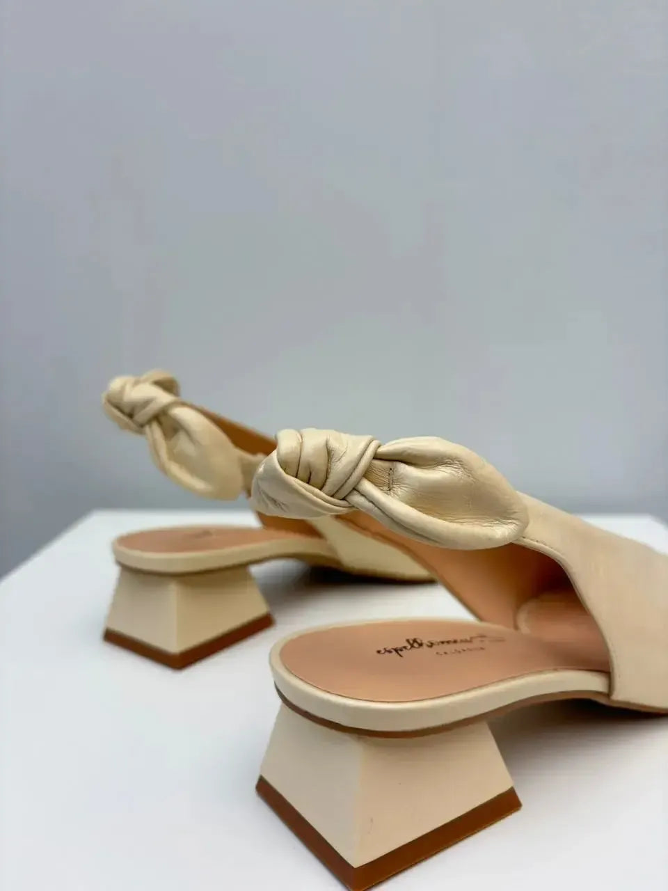 Slingback Peep Toe Ana, Creme