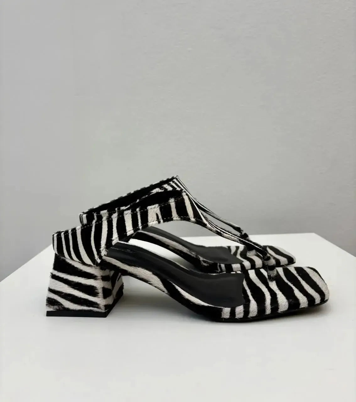 Tamanco Bianca, Zebra