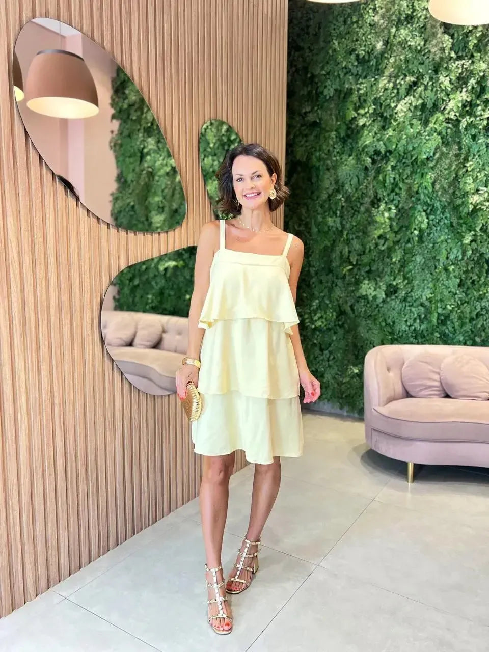 Vestido Curto em Camadas, Amarelo
