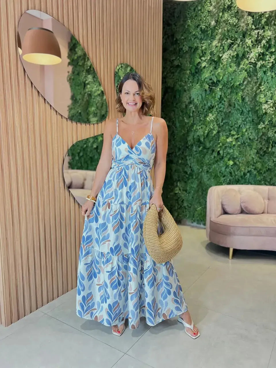 Vestido Longo com Estampa Arabesco Floral, Azul com Nude