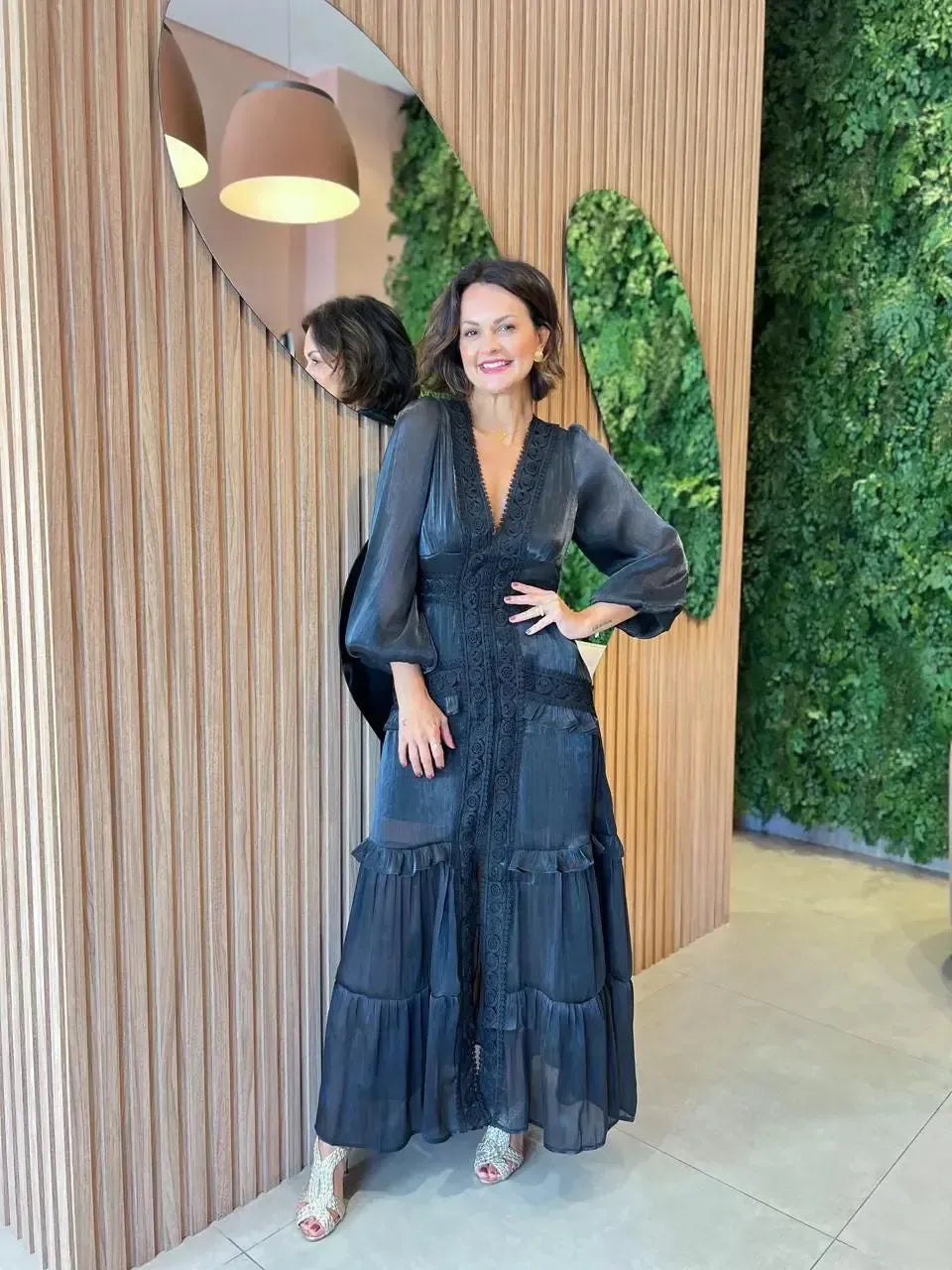 Vestido Longo com detalhe em renda, Preto