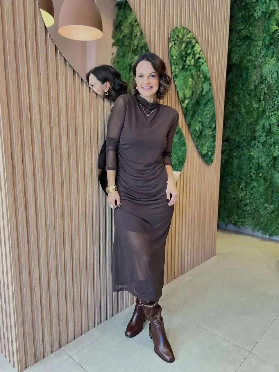 Vestido Manga Longa em Tule, Marrom (Envios e Retiradas 09/06)