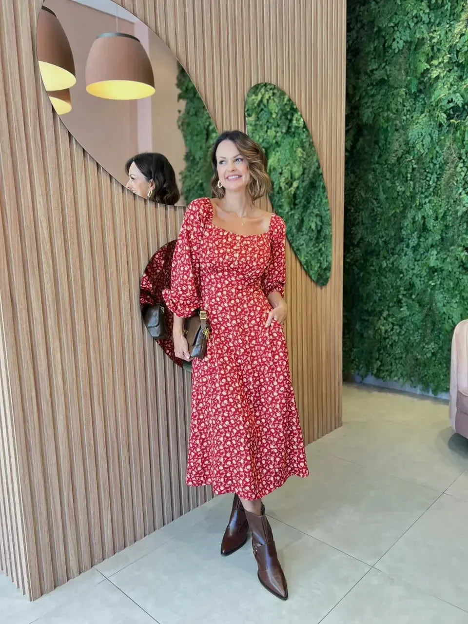 Vestido Midi Manga Longa com Estampa Floral, Vermelho