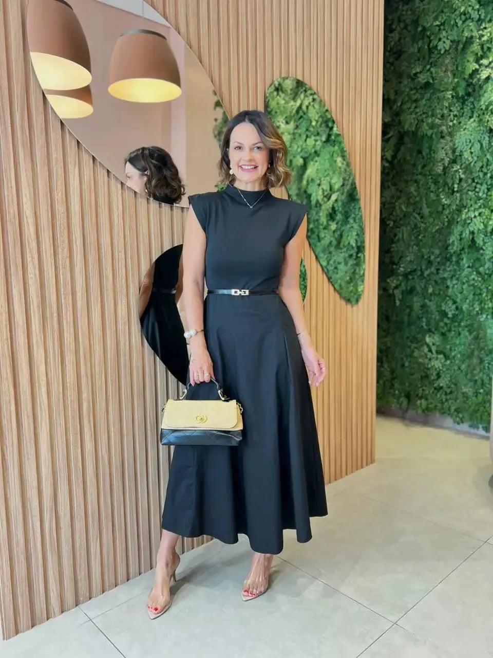 Vestido Midi com Busto Canelado e Saia em Tricoline, Preto