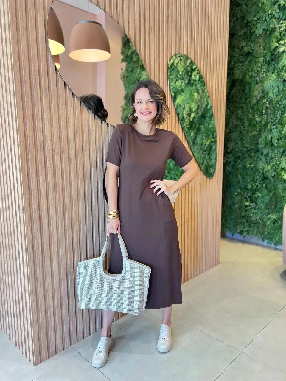 Vestido Moletinho Mídi com Bolso, Marrom