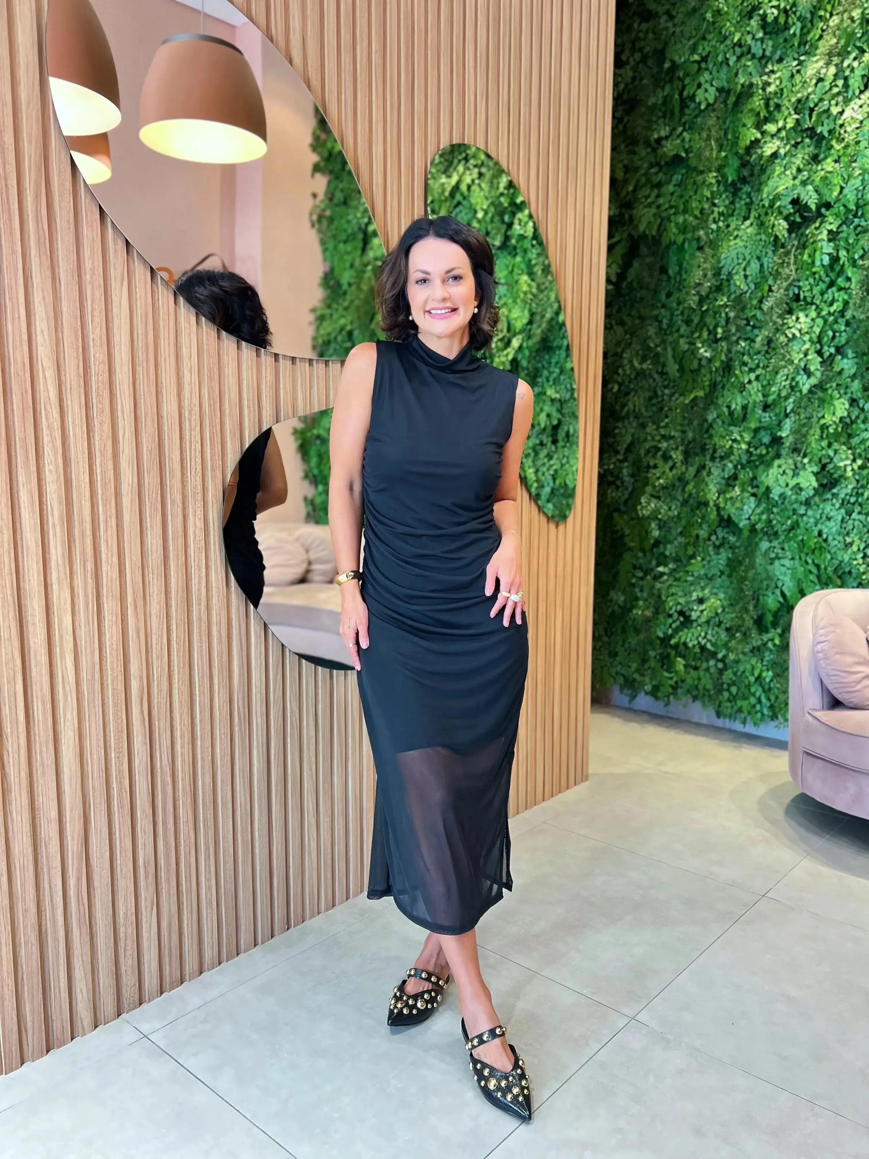 Vestido Tule Franzido Cavado Preto