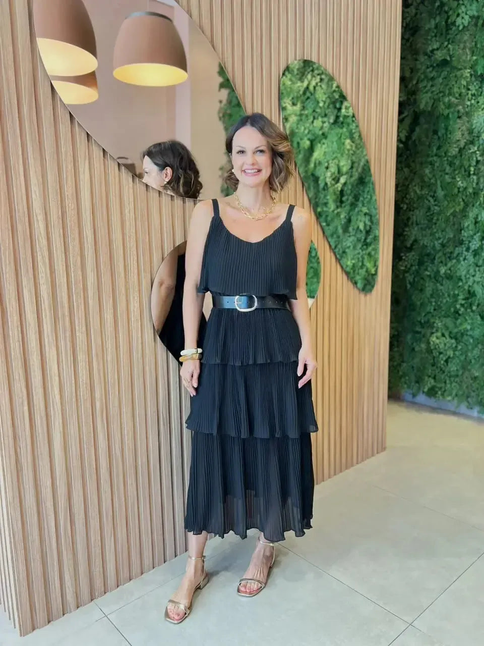 Vestido em Crepe Plissado com Cinto, Preto