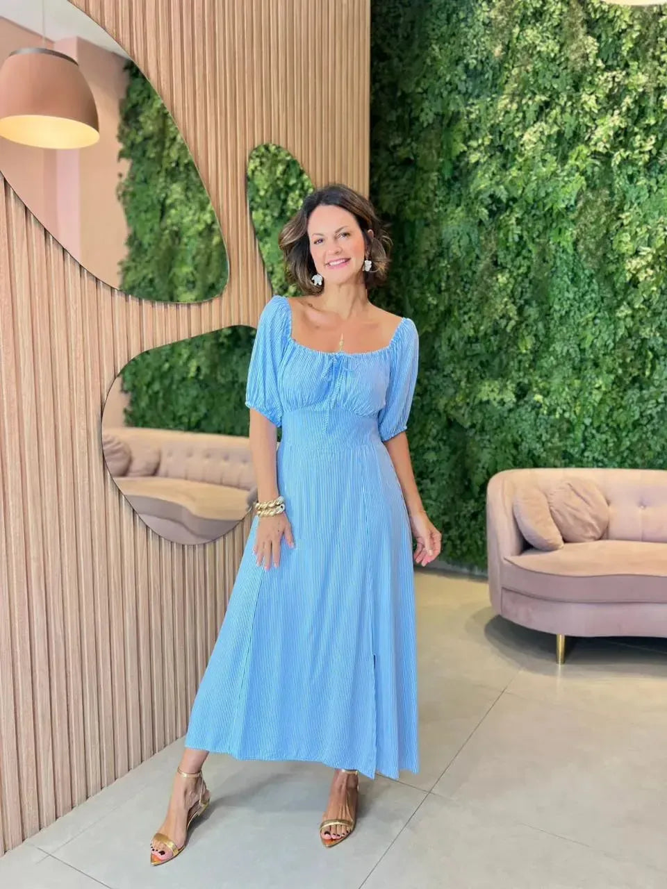 Vestido em Viscose Listrado Azul Claro