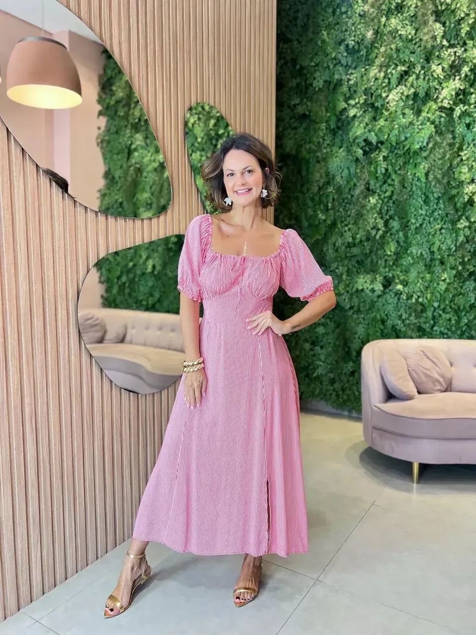 Vestido em Viscose Listrado Vermelho