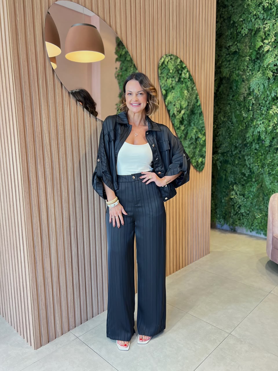 Conjunto Calça + Jaqueta Listrado em Cetim, Preto
