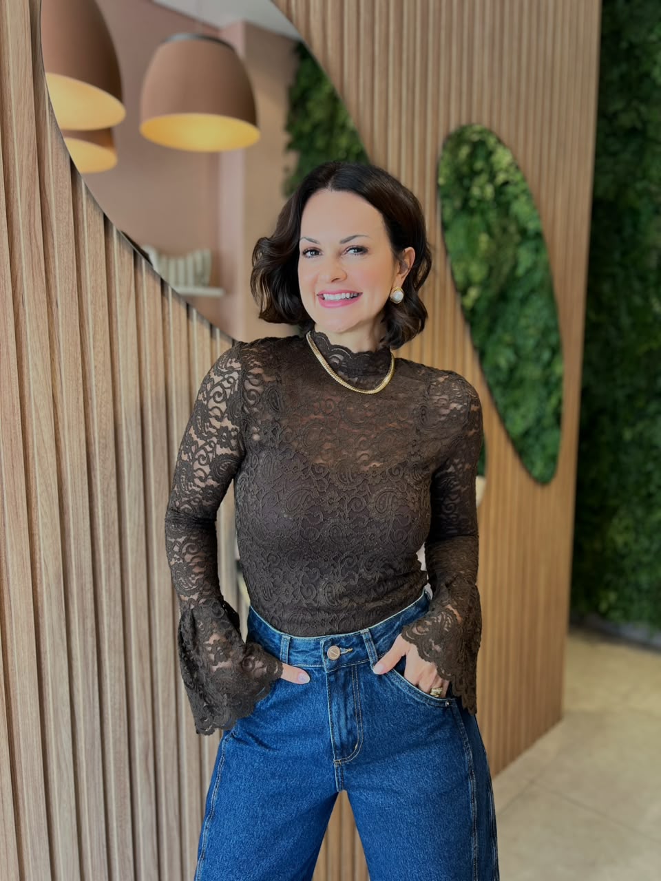 Blusa em Renda manga Flare, Marrom