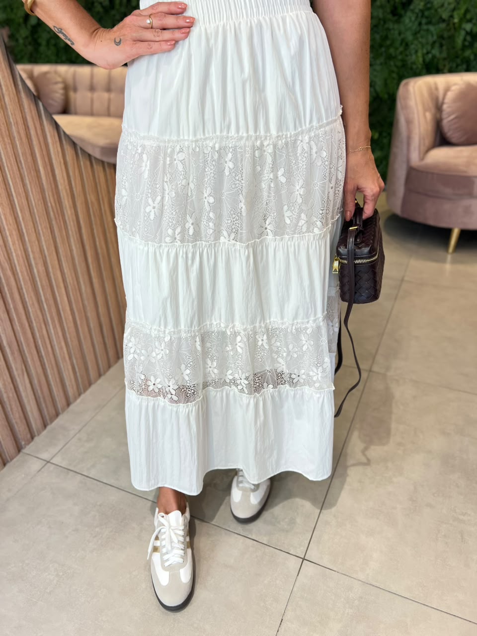 Saia Midi com Detalhe em Renda, Off White