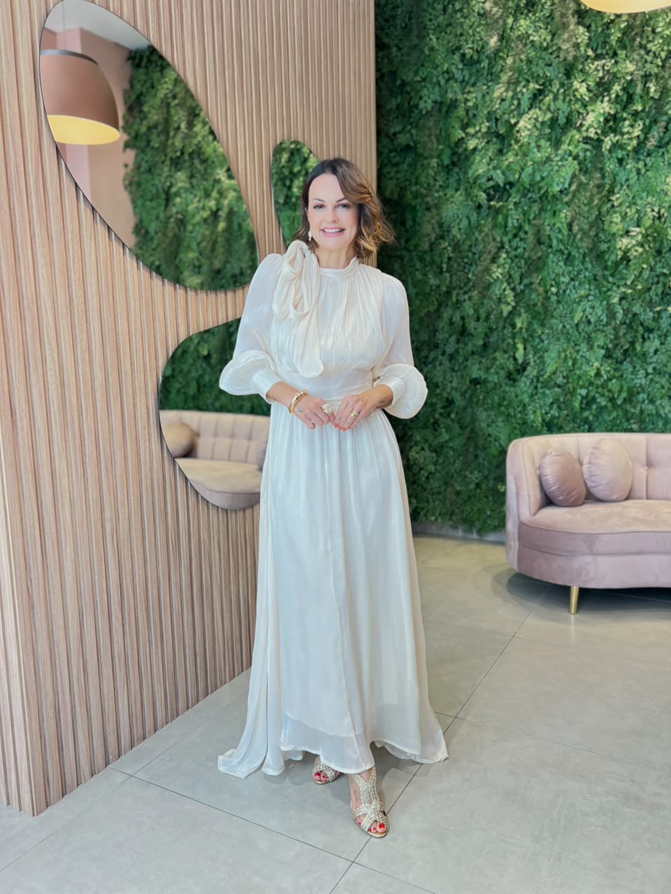 Vestido Longo em Chiffon Acetinado, Off White