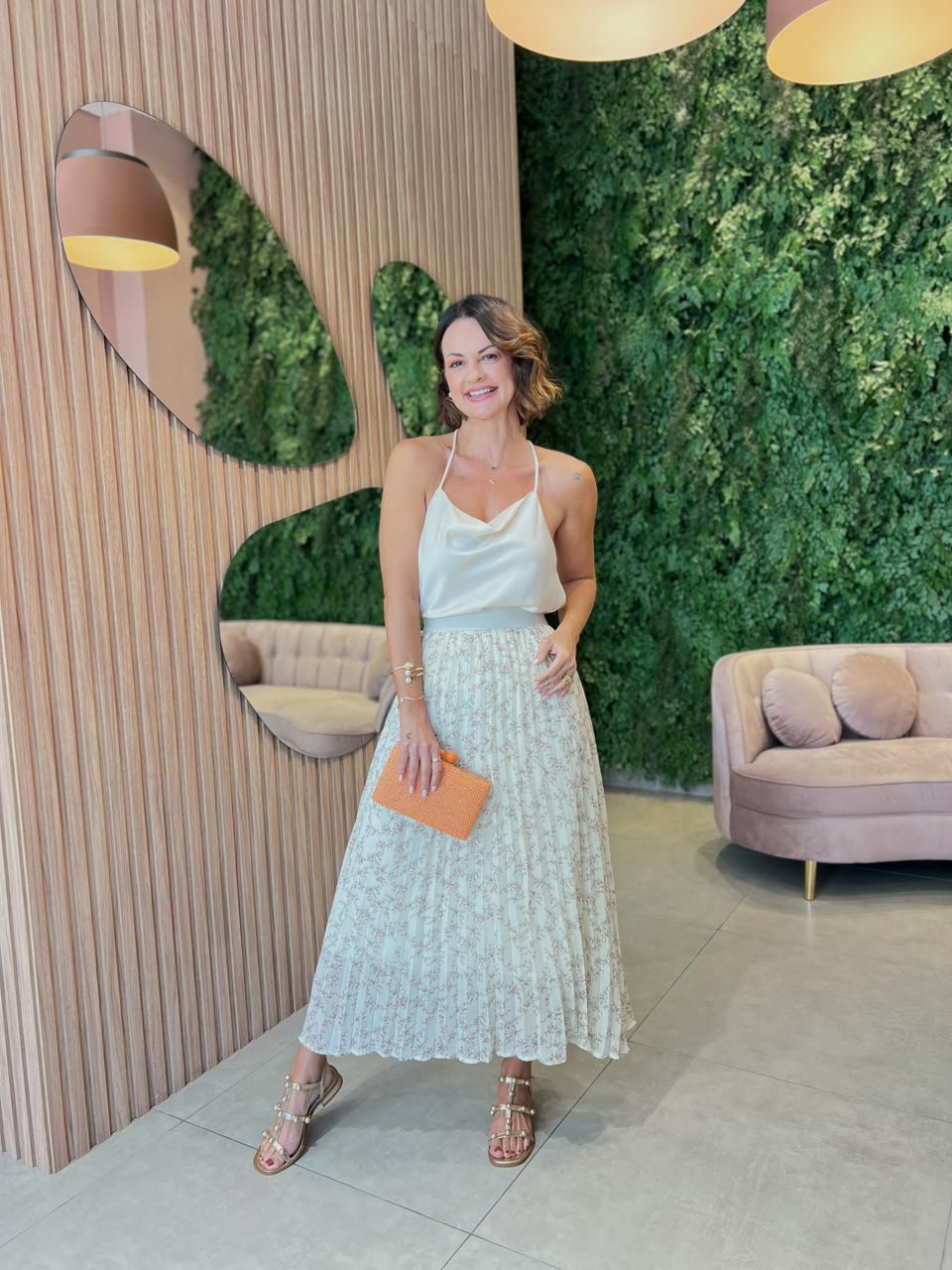 Saia Midi Plissada com Estampa Floral, Off White