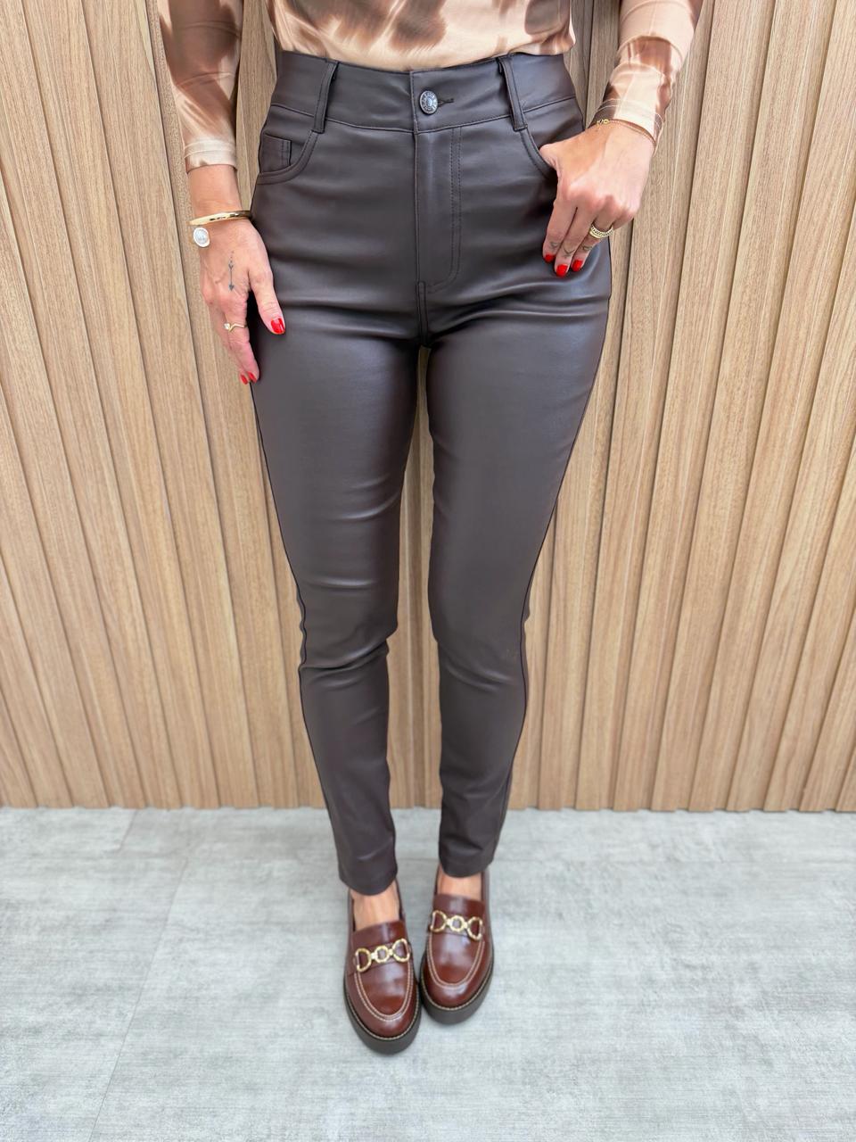 Calça Resinada, Marrom Café