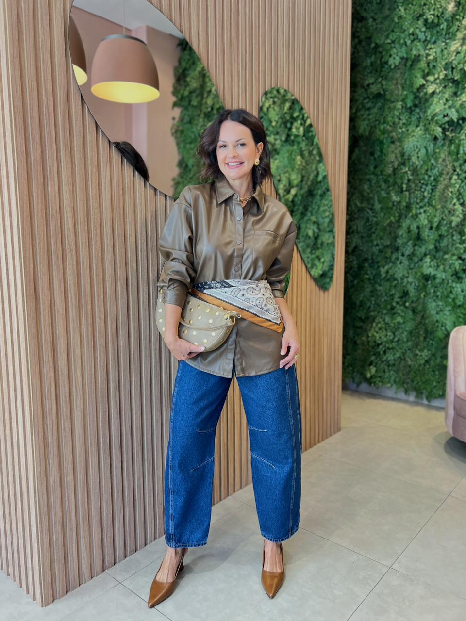 Camisa Oversized em Couro Eco, Cappuccino